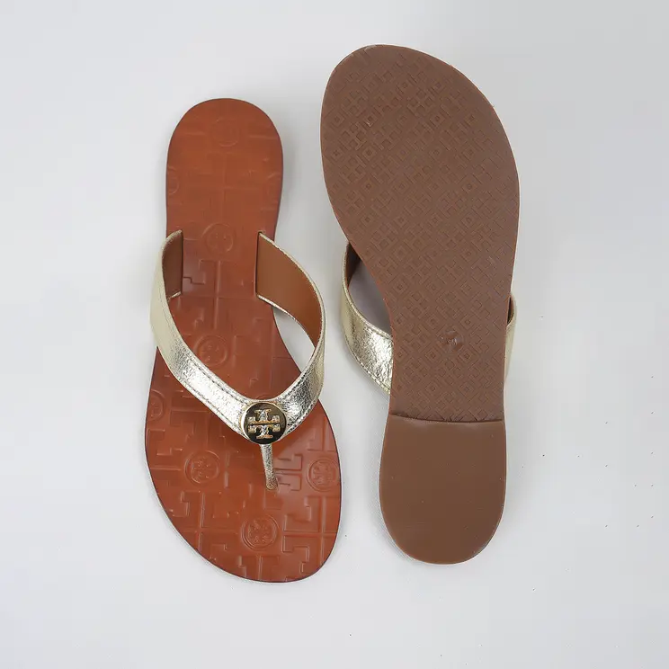 Tory Burch Thora Thong Flat Tumbled Leather Sandals | The DeLaMode